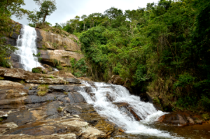 ARAPONGA-Cachoeira do Boné