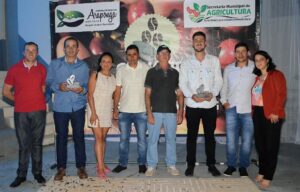 Prefeitura de Araponga premia ganhadores do concurso de cafés especiais