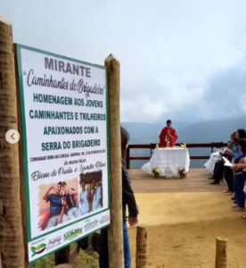 Homenagem a trilheiros da Serra das Cabeças convida turistas a contemplar a natureza da região da Serra do Brigadeiro